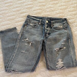 American Eagle Outfitters Women's Light Blue Distressed Boyfriend Jeans